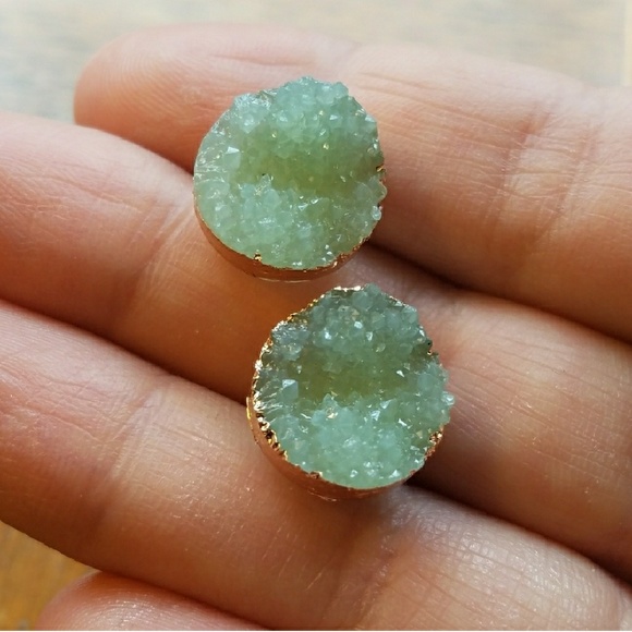 NWOT Light Green Gold Plated Druzy Studs - Picture 6 of 7